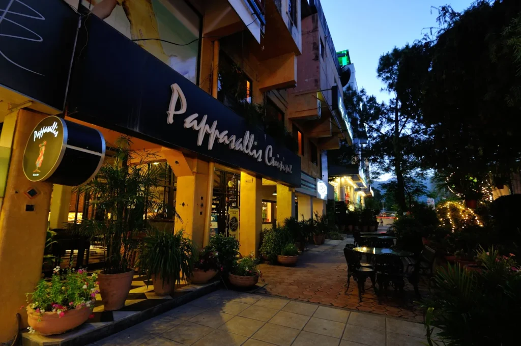 15 Best Restaurants in F7 Islamabad: A Food Lover’s Guide 10 Restaurants in F7 Islamabad Pappasallis