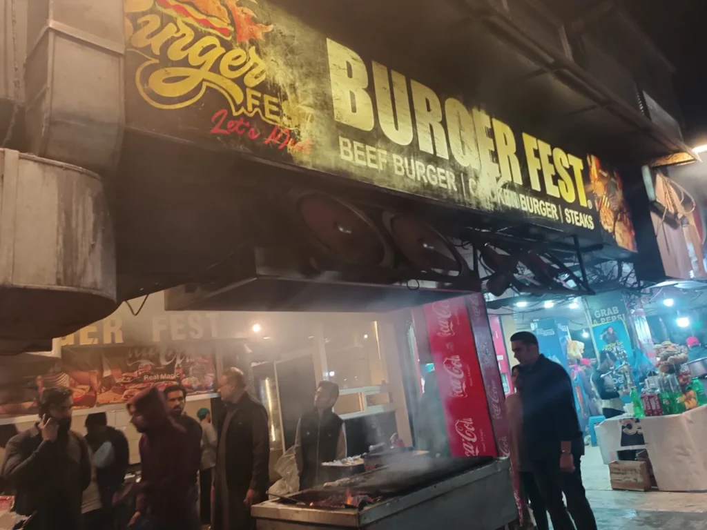 15 Best Restaurants in F7 Islamabad: A Food Lover’s Guide 4 Restaurants in f7 Islamabad Burger Fest